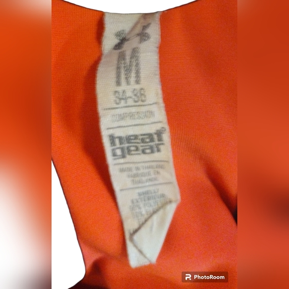 🛍️ CLEARANCE... Under Armour Sports Bra - Size Medium - Picture 3 of 3